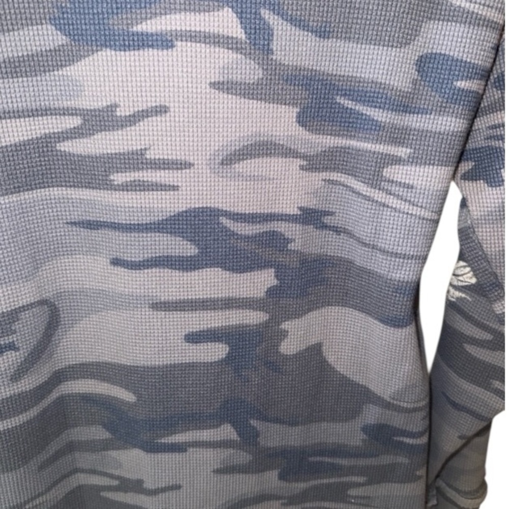 Johnny Was Fleurie Gray
Camo Floral Embroidered
Thermal Long Sleeve Top Size - Picture 3 of 11